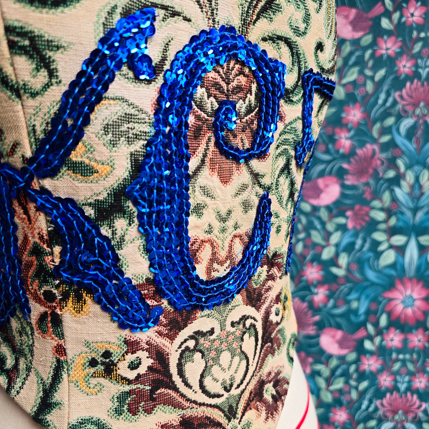corset brodé conte de fée