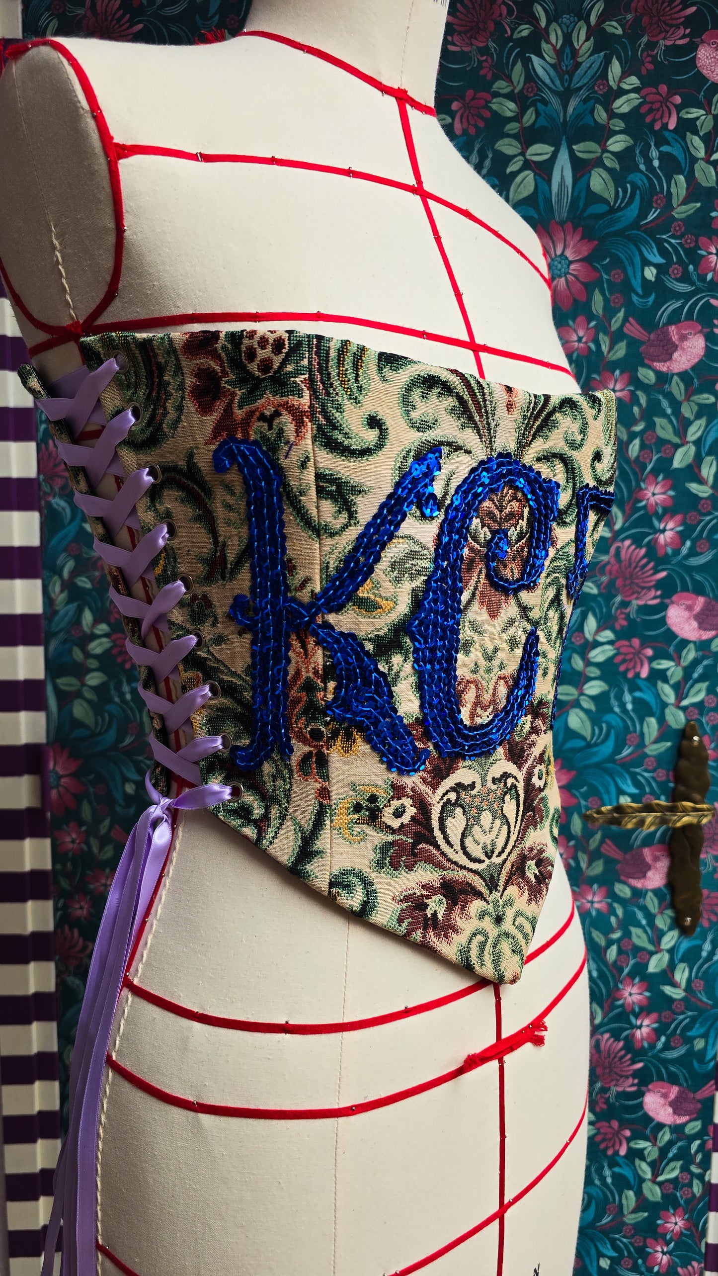 corset brodé conte de fee