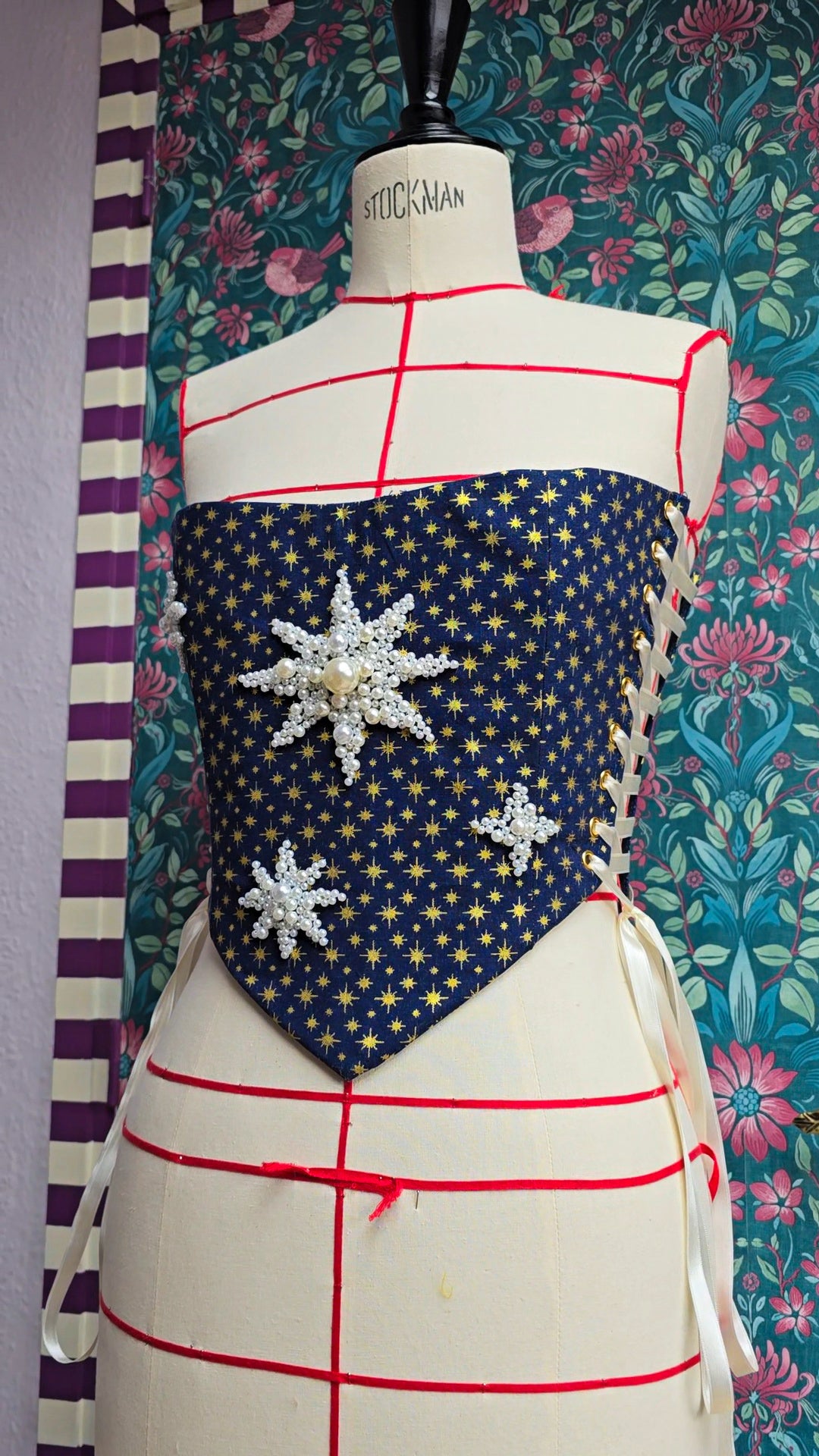 CORSET Des étoiles pour la Reine...